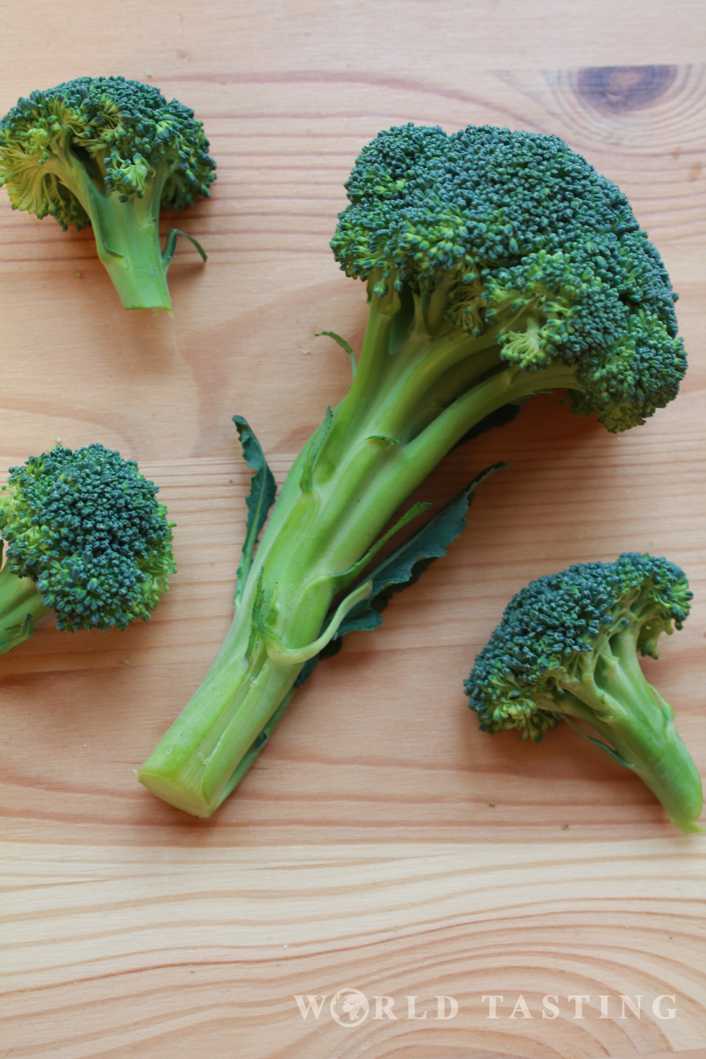 Spicy creamy broccoli soup, a healthy recipe